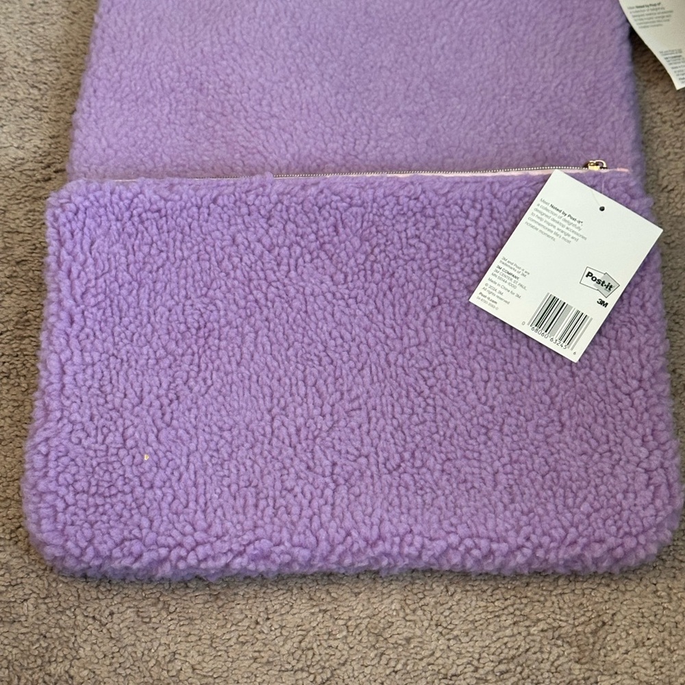NWT Noted by Post-It Laptop Zip Top Pouch Lilac/Purple 3M Fuzzy 10 in x 15 in